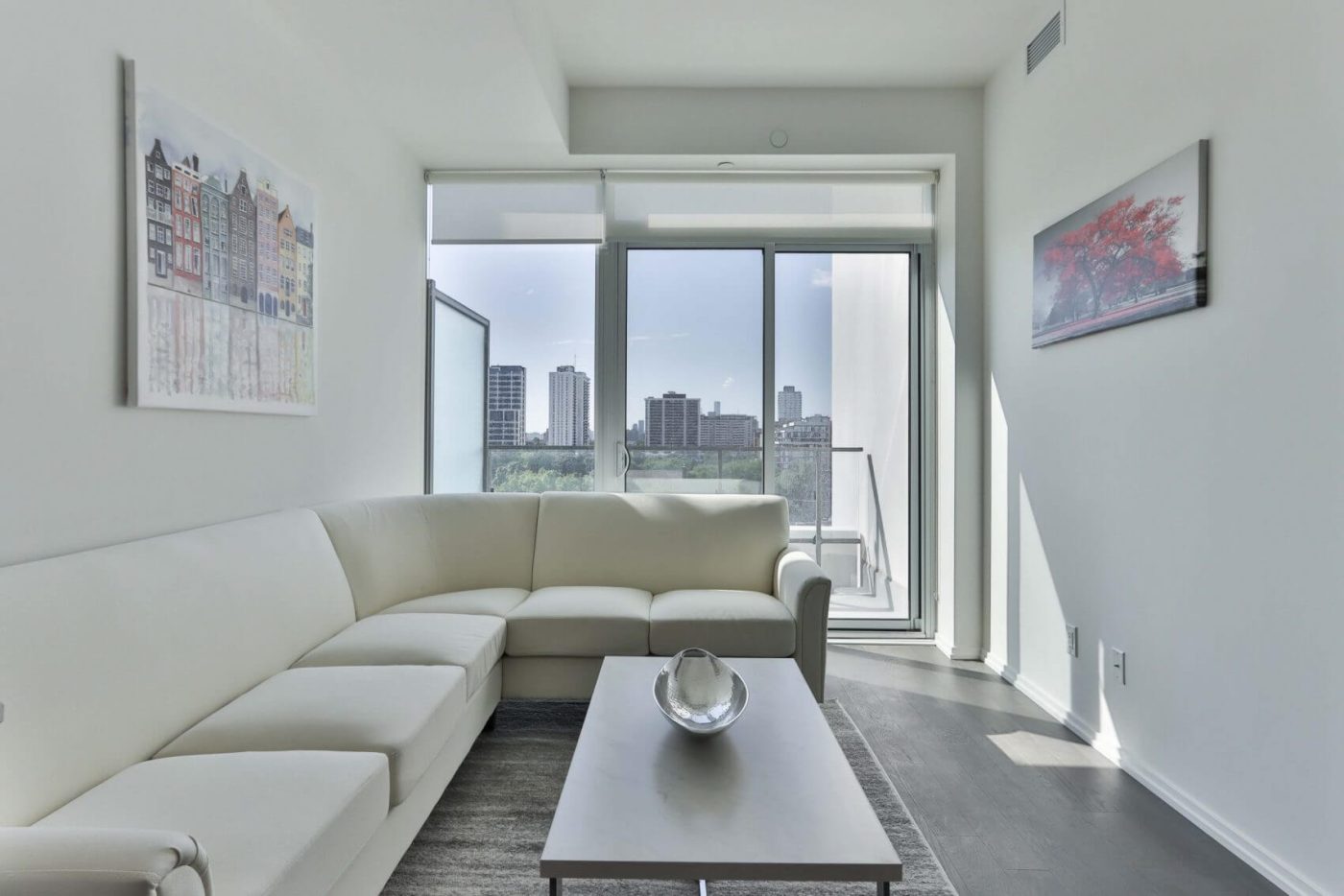 ✨ Vive el Lujo: Exquisito Piso de 3D/3B con Piscina y Domótica en Zona Exclusiva por 452.000 € 🏊‍♂️🔑